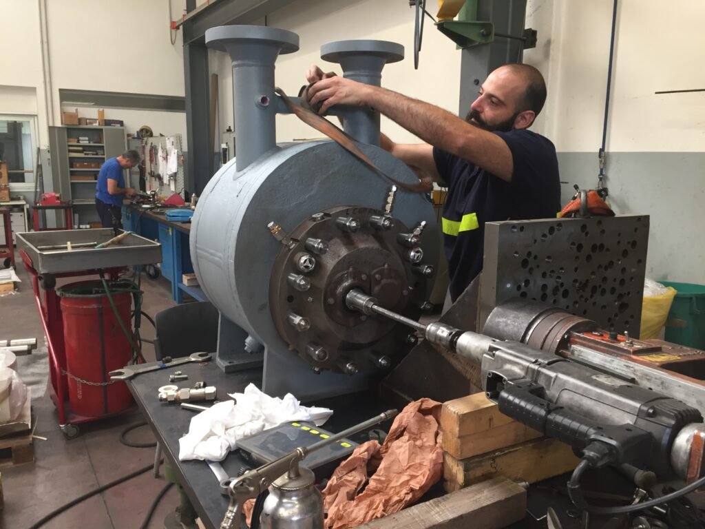 Tecnico F&B in officina