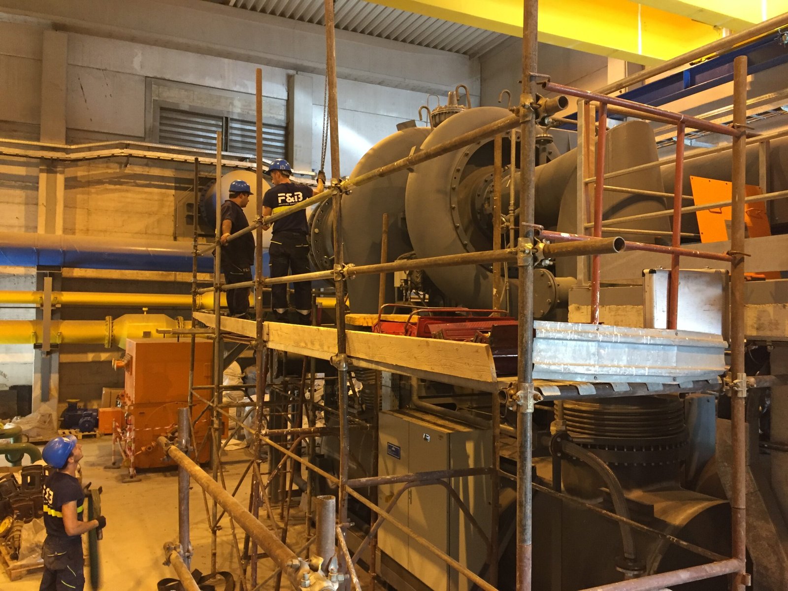Impianto industriale seguito da F&B