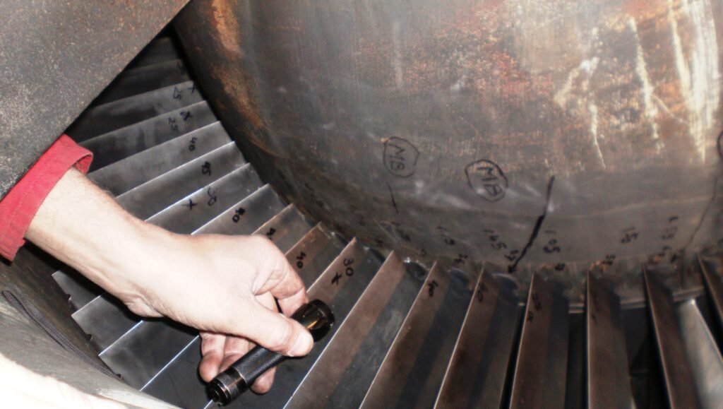Controllo delle palette di una turbina